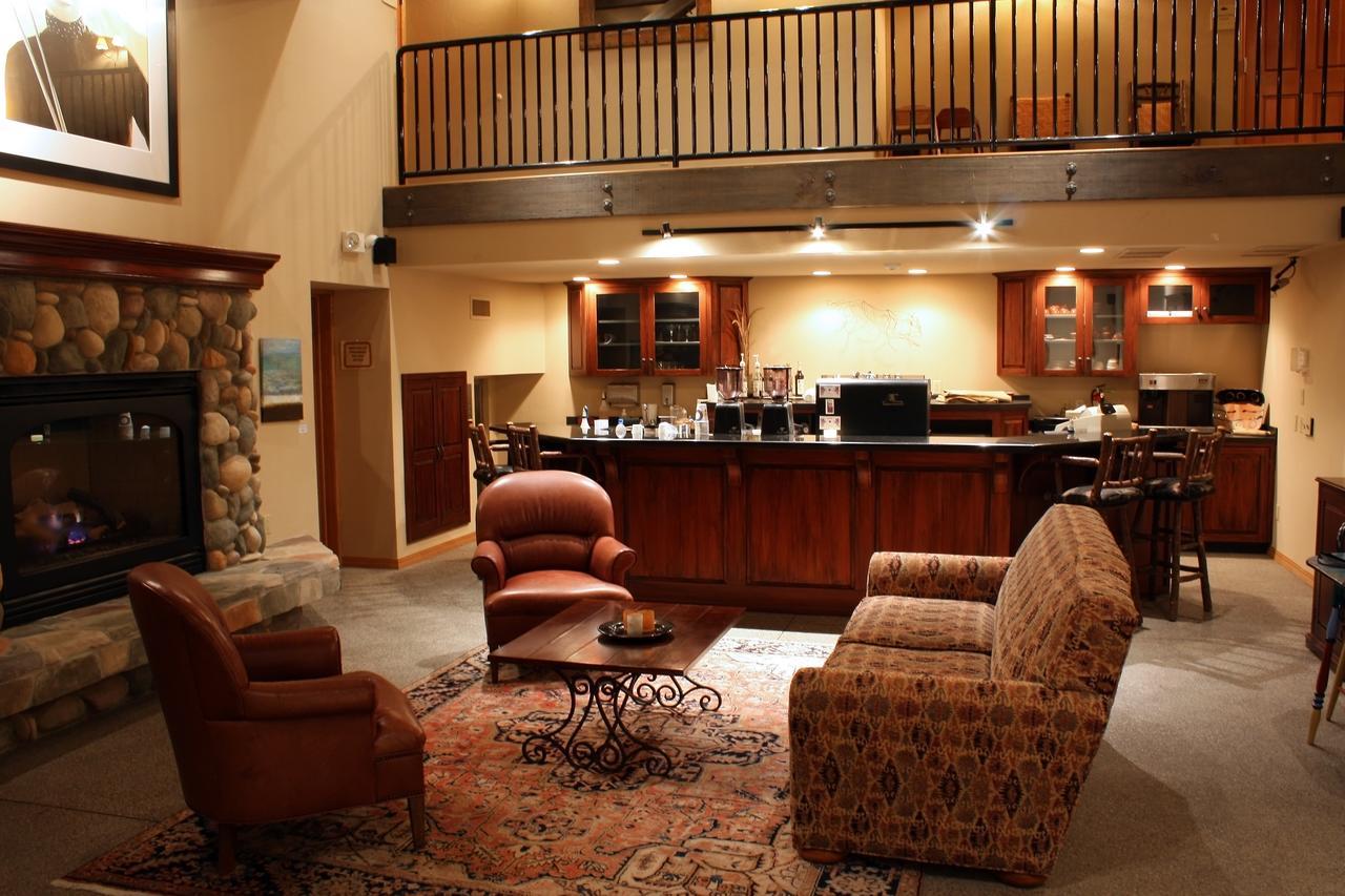 Mountain Lake Lodge Woods Bay Экстерьер фото